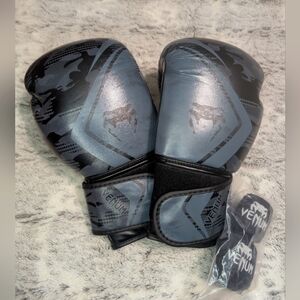 Venum Boxing Gloves 16 oz